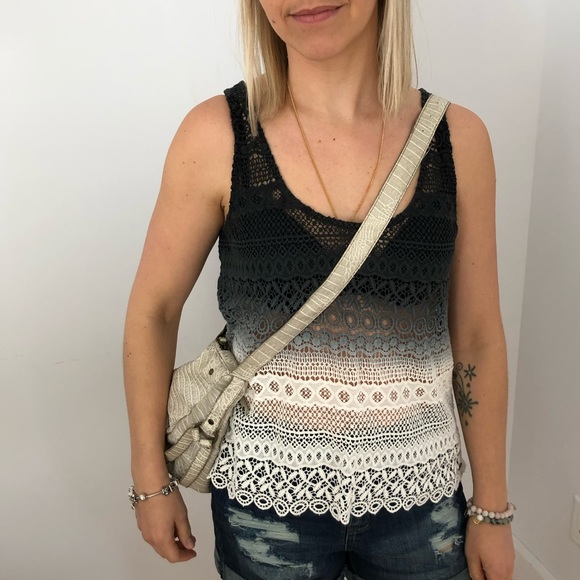 Billabong pearly white faux snakeskin cross body purse - Picture 2 of 7